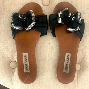 Steve Madden black bow sandals - size 6